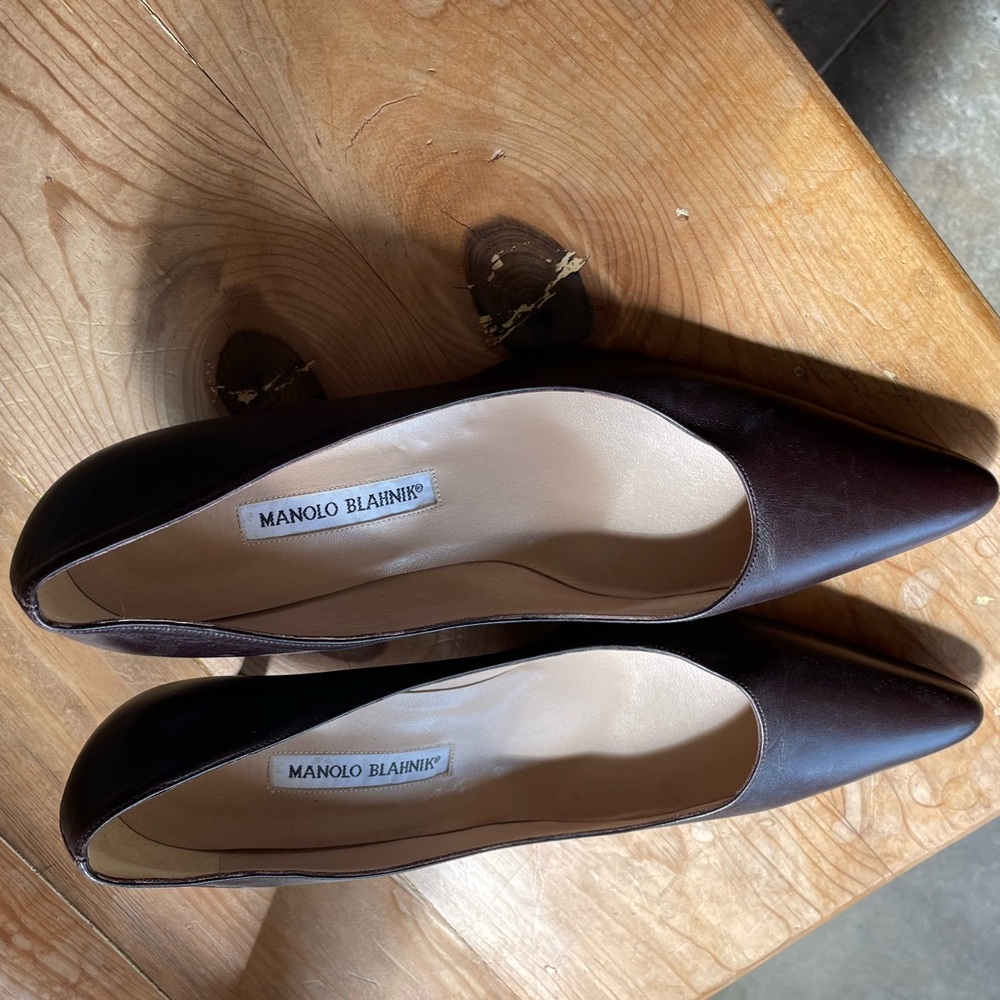 Manolo Blahnik dark chocolate kitten heels